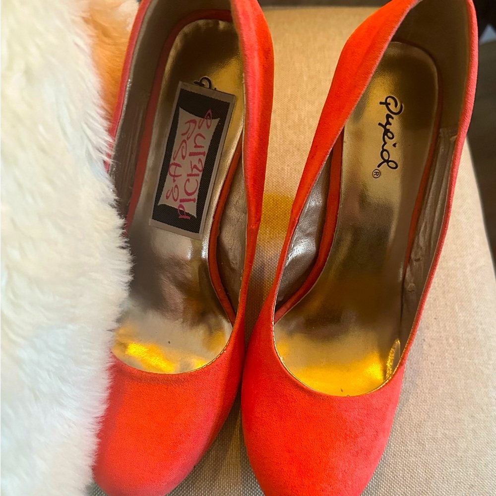 Womens pump